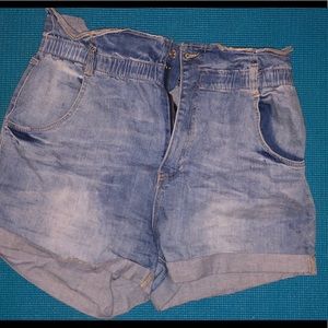 Cuffed Elastic waist denim shorts